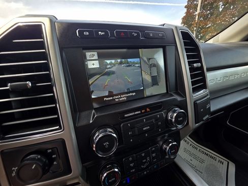 Used 2019 Ford F350 Lariat w/ Lariat Ultimate Package AWD/4WD image 16