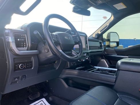 Used 2025 Ford F250 Platinum image 13