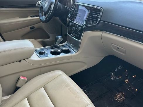 Used 2020 Jeep Grand Cherokee Limited w/ Trailer Tow Group IV AWD/4WD image 18