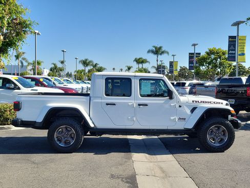 Certified 2020 Jeep Gladiator Rubicon AWD/4WD image 3