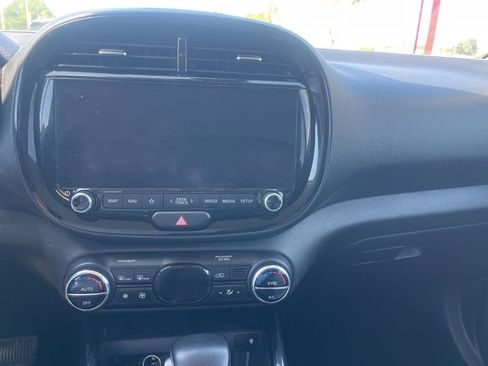 Used 2023 Kia Soul GT-Line FWD image 14