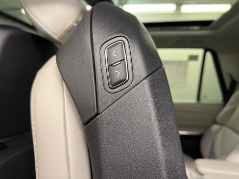 New 2025 Lincoln Navigator Reserve image 35