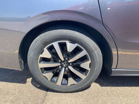 Used 2025 Honda Odyssey EX-L image 6