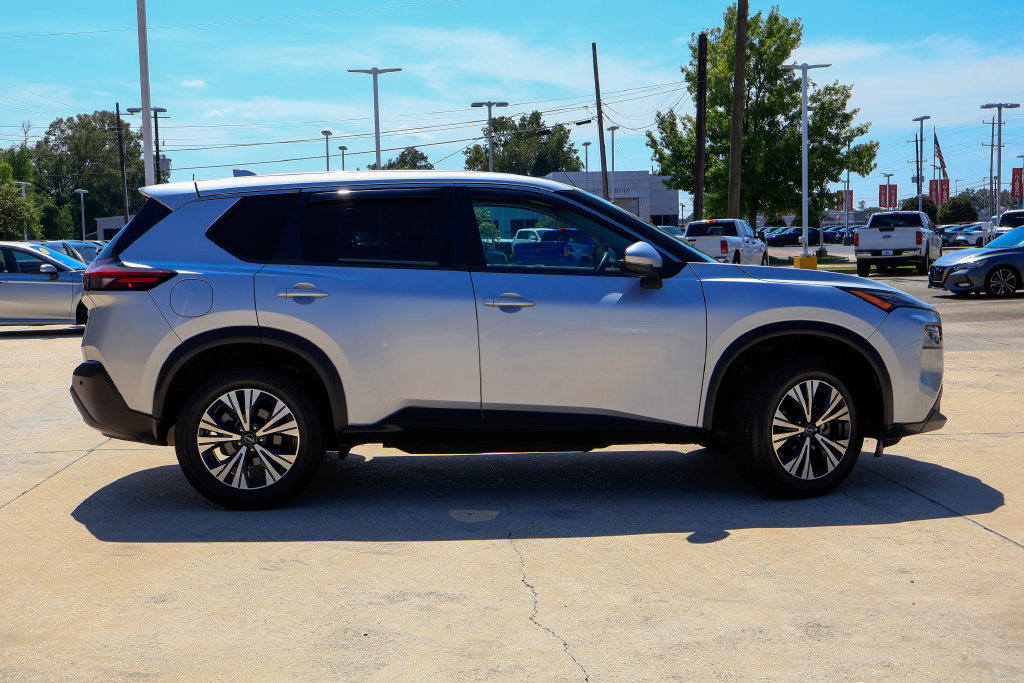 Used 2022 Nissan Rogue SV AWD/4WD image 21