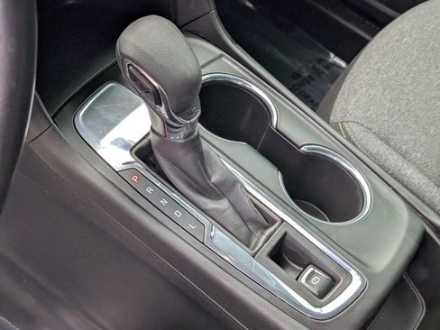 Used 2022 Chevrolet Equinox LT FWD image 21