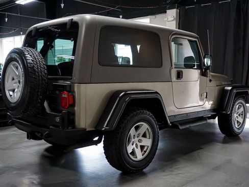 Used 2006 Jeep Wrangler Unlimited Rubicon w/ Security Group AWD/4WD image 28