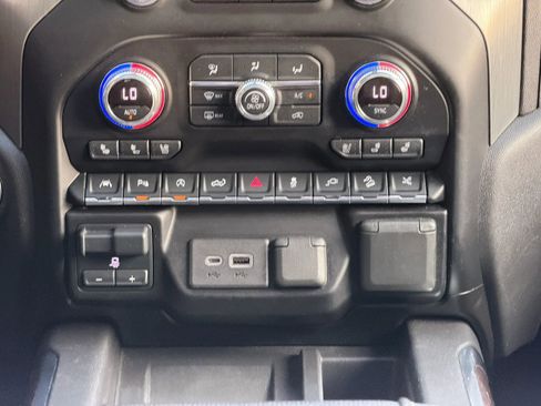 Used 2021 GMC Sierra 1500 Denali w/ Denali Ultimate Package image 19