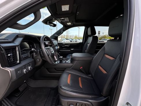 Used 2023 GMC Sierra 1500 AT4 w/ Technology Package AWD/4WD image 20