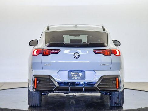 New 2026 BMW X2 xDrive28i image 3