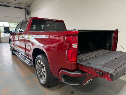 Used 2024 Chevrolet Silverado 1500 High Country w/ Technology Package AWD/4WD image 4