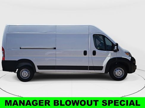 Used 2023 RAM ProMaster 2500 FWD image 2