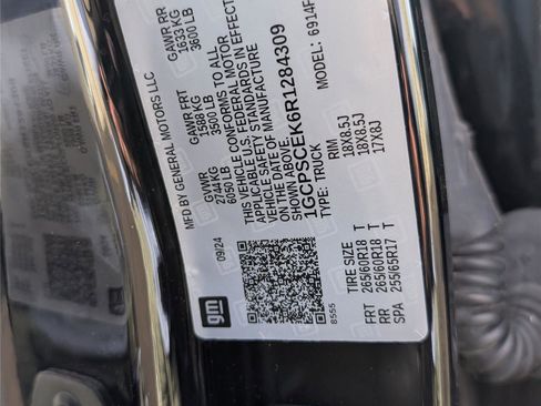 Used 2024 Chevrolet Colorado LT w/ LT Convenience Package III RWD image 37