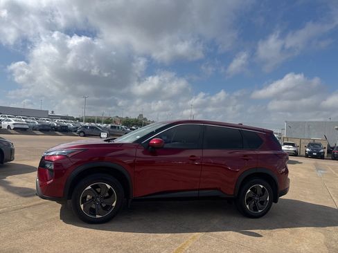 Certified 2024 Nissan Rogue SV image 10