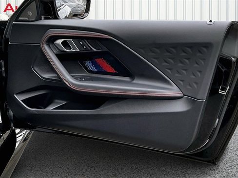 Used 2025 BMW M2 w/ Lighting Package image 27