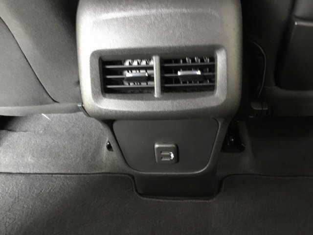 Used 2024 GMC Terrain SLE w/ Driver Convenience Package FWD image 41