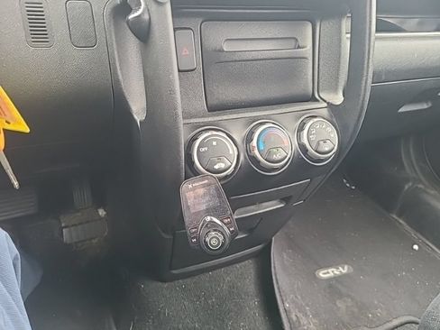 Used 2006 Honda CR-V LX image 16