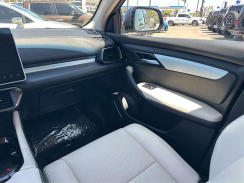 Used 2023 VinFast VF 8 Plus AWD/4WD image 18