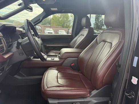 Used 2023 Ford Expedition Max Limited image 12