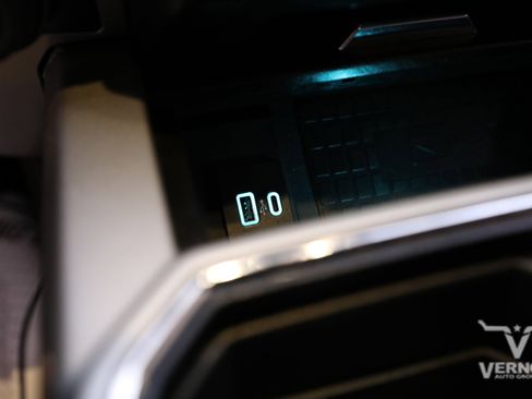 Used 2022 Ford F350 King Ranch w/ FX4 Off-Road Package image 25