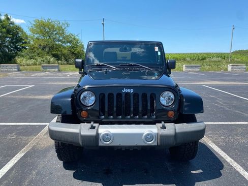 Used 2013 Jeep Wrangler Sahara w/ Dual Top Group AWD/4WD image 2