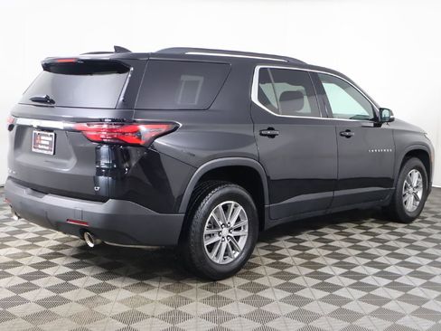 Used 2023 Chevrolet Traverse LT w/ Rear Camera Mirror Package AWD/4WD image 11