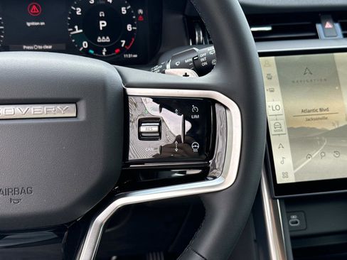 Certified 2025 Land Rover Discovery Sport S image 28