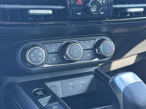 New 2025 Nissan Kicks SV w/ SV Premium Package image 23