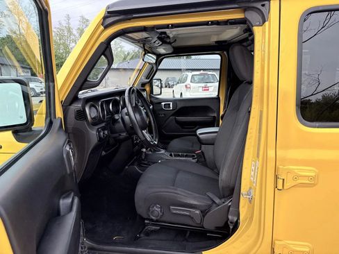 Used 2018 Jeep Wrangler Unlimited Sport S AWD/4WD image 11