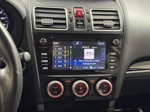 Used 2017 Subaru Forester 2.5i Touring image 18