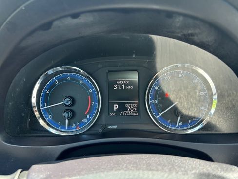 Used 2018 Toyota Corolla LE FWD image 14