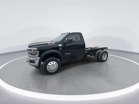New 2026 RAM 5500 4x4 Regular Cab image 6