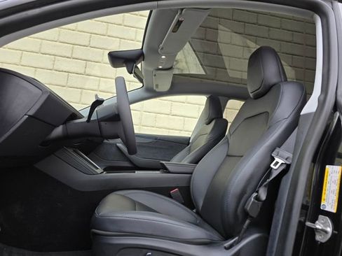 Used 2026 Tesla Model Y Long Range image 21