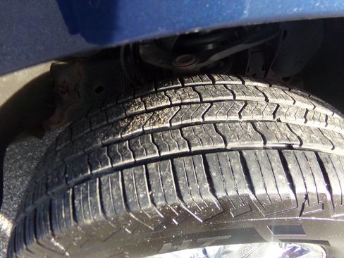 Used 2012 Ford F150 XLT w/ XLT Chrome Pkg image 21