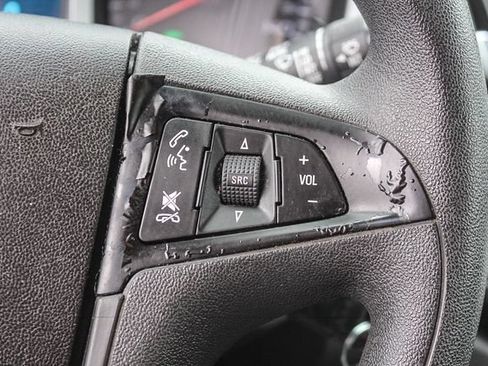 Used 2017 Chevrolet Equinox LS FWD image 31