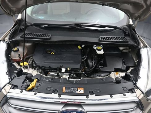 Used 2017 Ford Escape SE AWD/4WD image 48