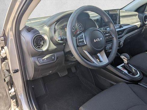 Used 2024 Kia Forte LXS w/ LXS Technology Package FWD image 10