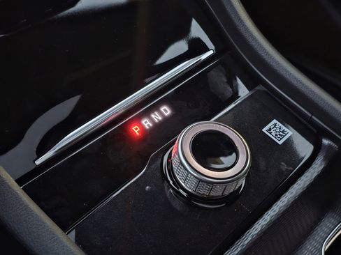 New 2025 Jeep Grand Cherokee L Laredo image 14