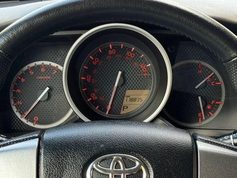 Used 2011 Toyota 4Runner SR5 w/ Convenience Pkg AWD/4WD image 35