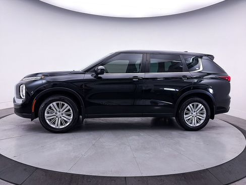 Used 2023 Mitsubishi Outlander ES FWD image 36