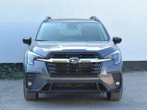 Used 2024 Subaru Ascent Limited w/ Technology Package AWD/4WD image 7