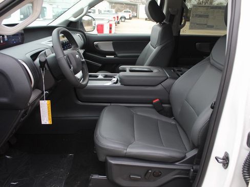 New 2026 Ford Expedition Active RWD image 11
