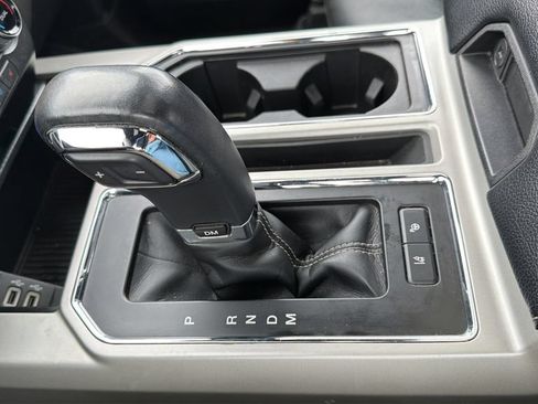 Used 2020 Ford F150 Lariat w/ Equipment Group 502A Luxury AWD/4WD image 18