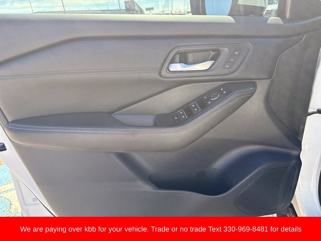 Used 2024 Nissan Rogue SL w/ SL Premium Package AWD/4WD image 11