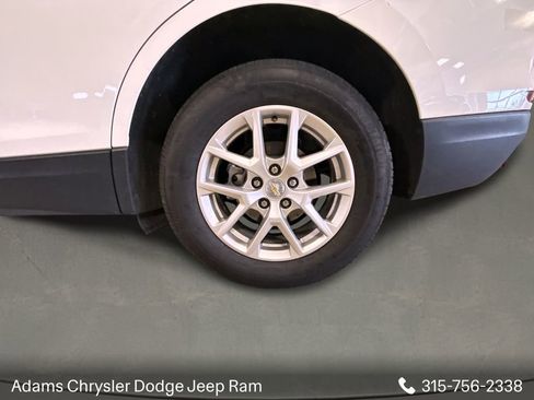 Used 2023 Chevrolet Equinox LT image 7