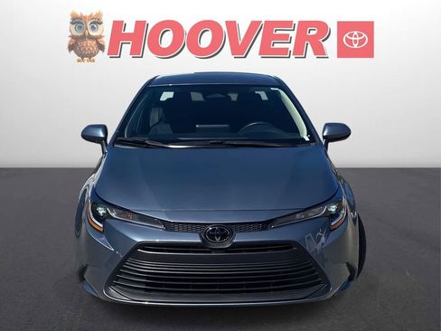 Used 2025 Toyota Corolla LE image 7