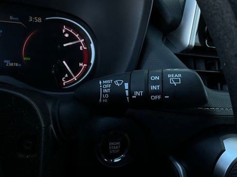 Used 2025 Toyota RAV4 XLE image 37