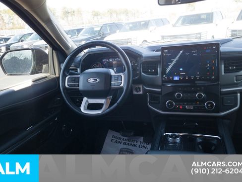 Used 2024 Ford Expedition XLT image 22
