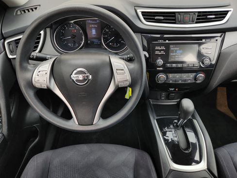 Used 2016 Nissan Rogue S AWD/4WD image 26
