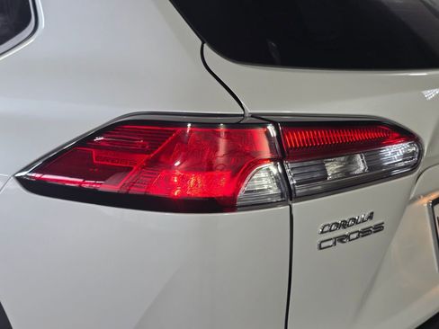 Used 2024 Toyota Corolla Cross L FWD image 10