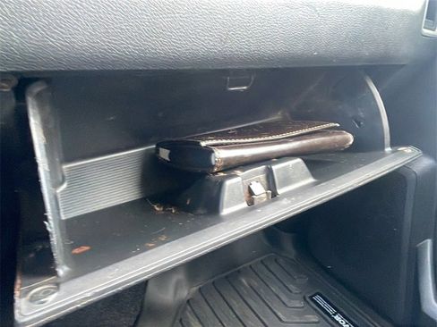 Used 2016 RAM 2500 Tradesman w/ Chrome Appearance Group image 28